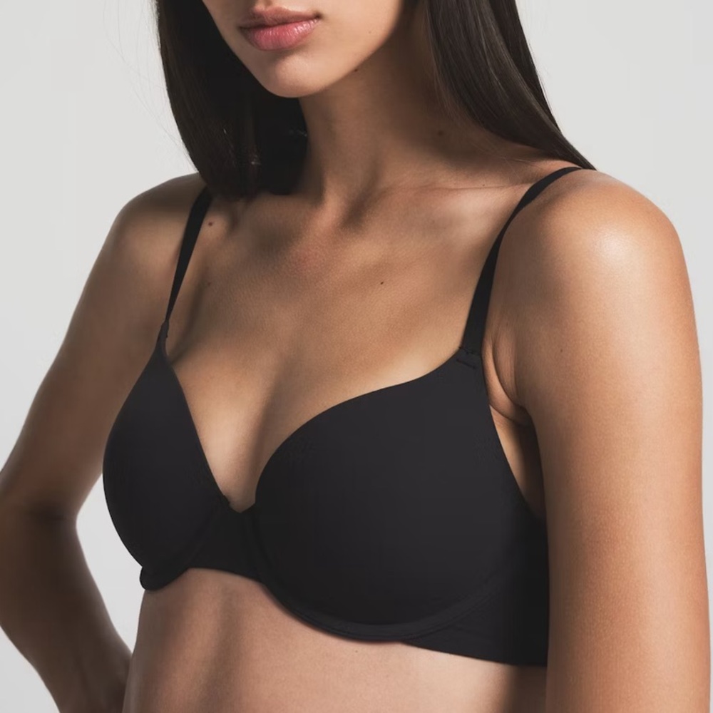 SKIMS NWT Fits Everybody Bra 32DD